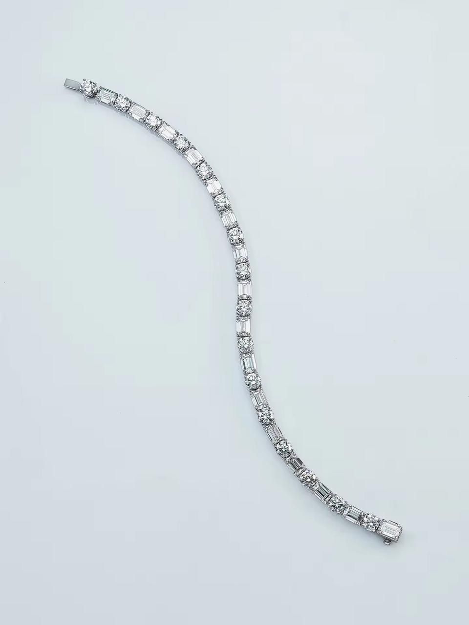Emerald & Round Cut Diamond Tennis Bracelet in 14K White Gold | Lab Grown Diamond Bracelet | Luxury Tennis Bracelet for Women | Anniversary Gift
